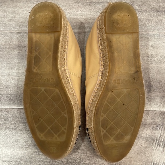 Chanel espadrilles beige and black tip - Picture 2 of 2